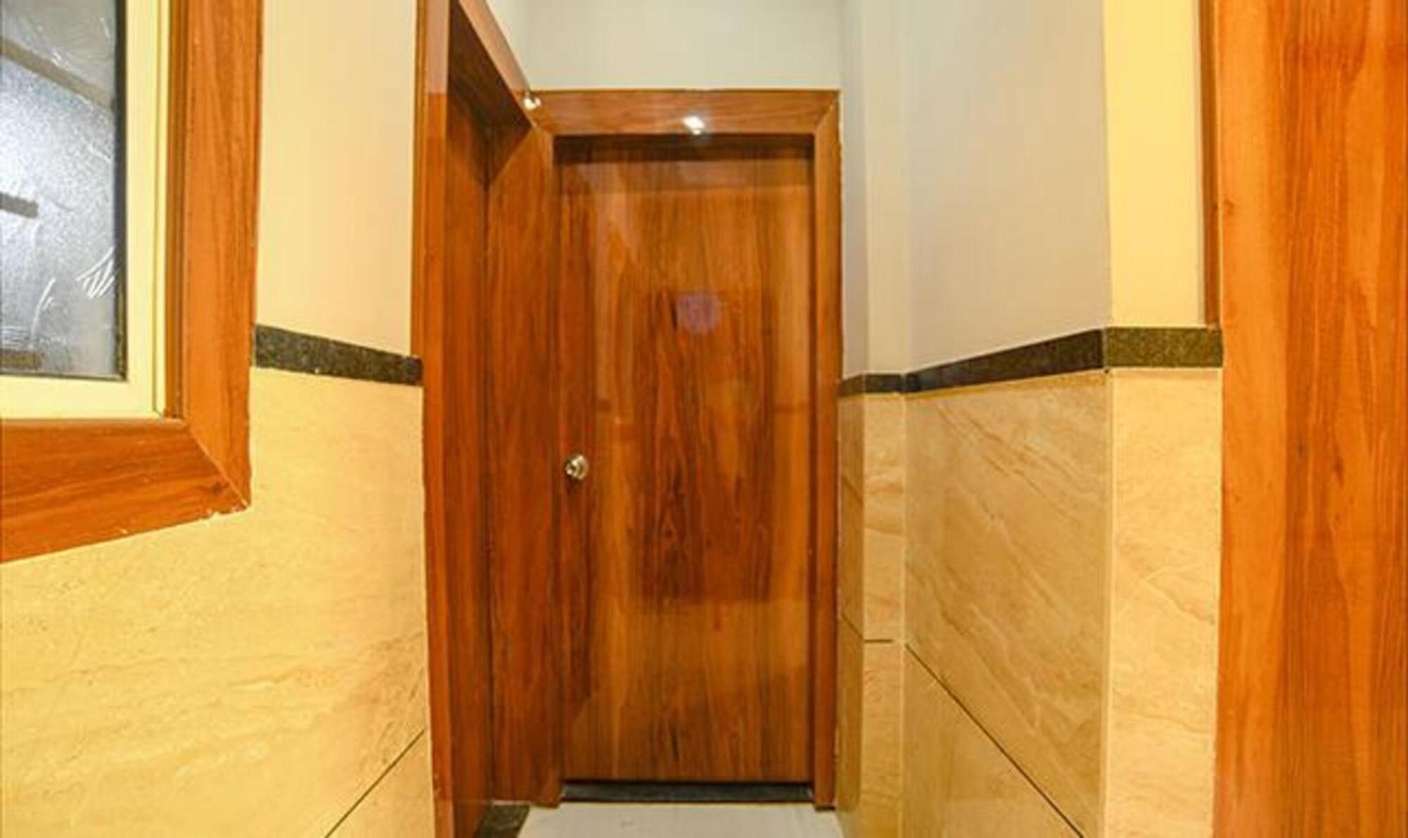 Fabhotel Royal Palace Indore Exterior photo