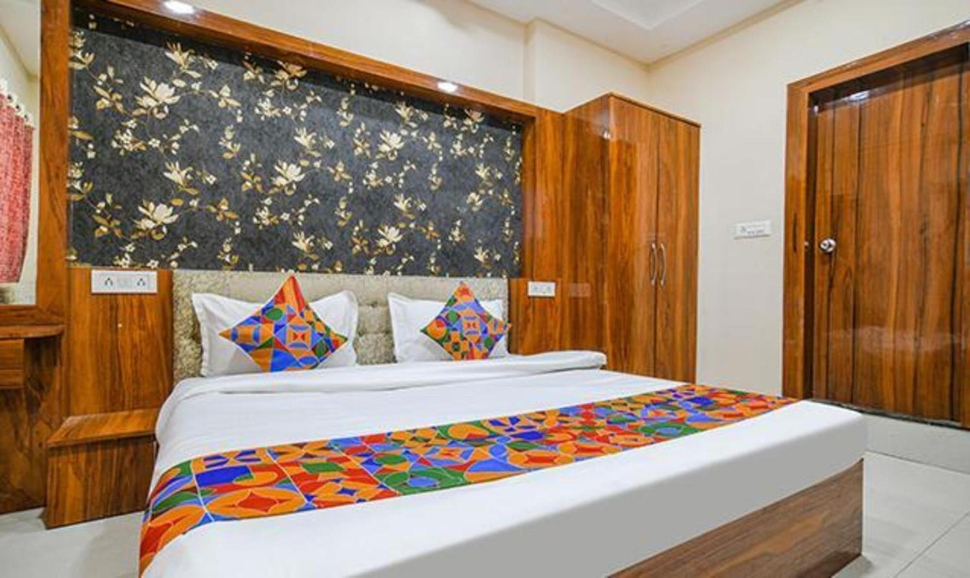 Fabhotel Royal Palace Indore Exterior photo